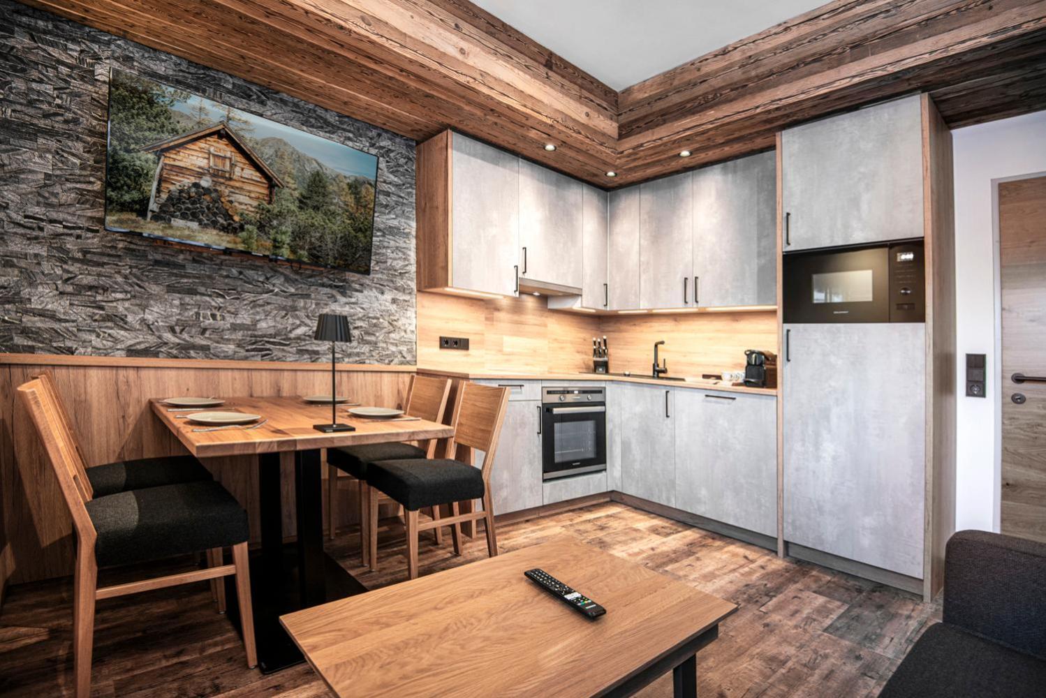 Alpinspa Zur Post Apartment - Bergbahn Von 16 Mai Bis November 2025 Inklusive Bad Gastein Luaran gambar